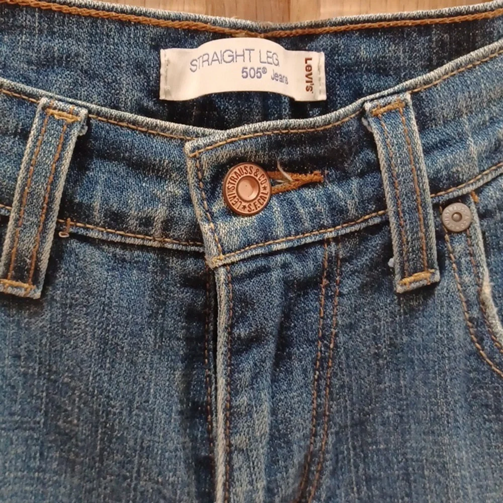 Levi's 505 Straight Leg Jeans - Picture 3 of 7